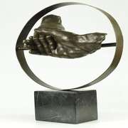 Hand holding each other Bronze Sculpture