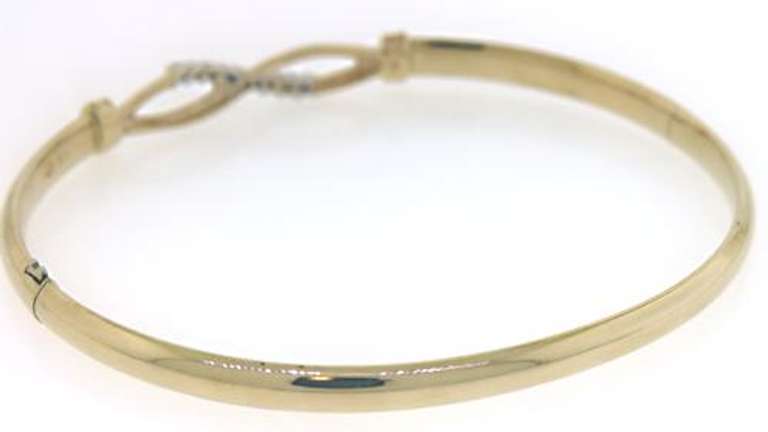 Beautiful Diamond Infinity Bracelet