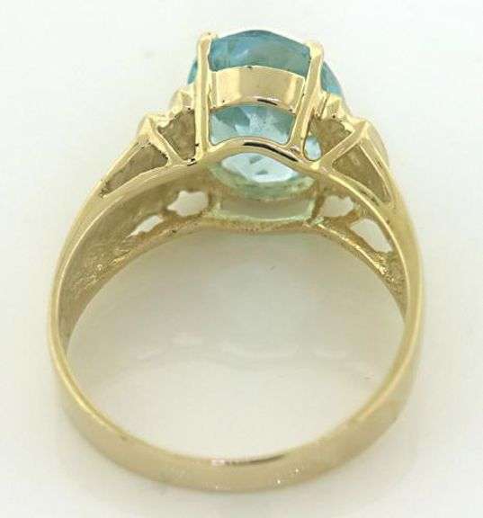 Beautiful Oval Blue Topaz Ring