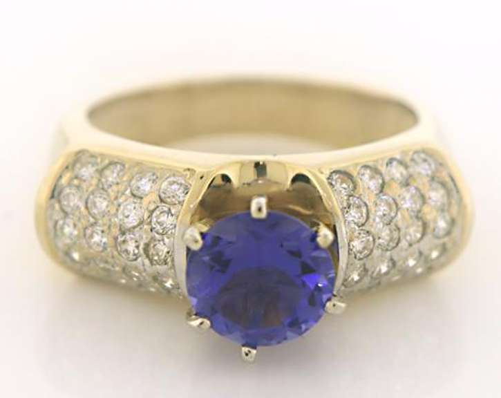 Flashy 14kt YG Tanzanite and Pave Diamond Ring