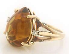 Beautiful 14kt YG Citrine and Diamond Ring