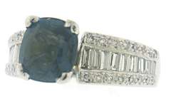 Attractive Platinum Ring w Tanzanite & Diamonds