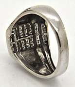 MEN'S 14KT WHITE GOLD DIAMOND RING.