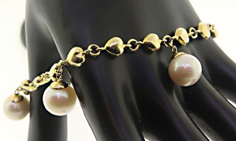 Classy Puffed Heart Pearl Charm Bracelet