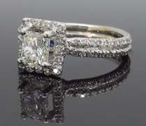 18K White Gold Halo Style Engagement Ring