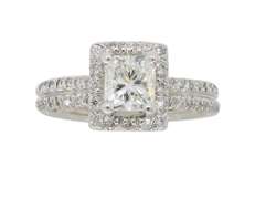 18K White Gold Halo Style Engagement Ring