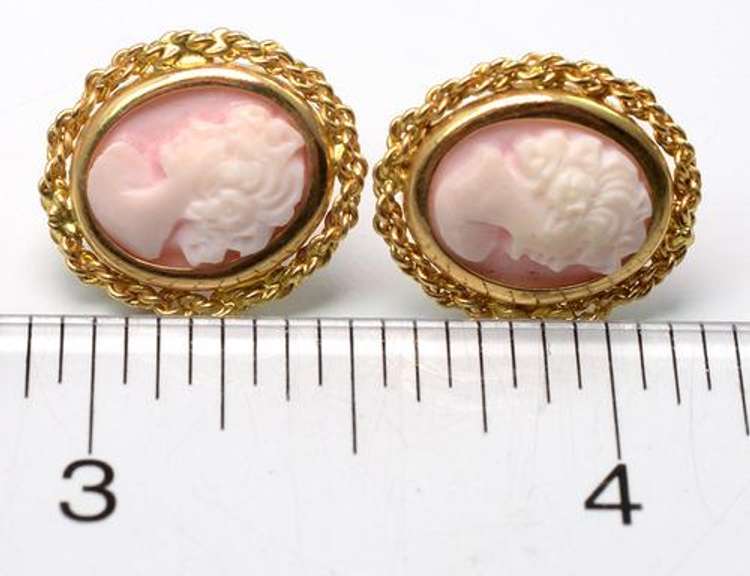 Gorgeous Cameo Earrings with 14KT Twisted Frame