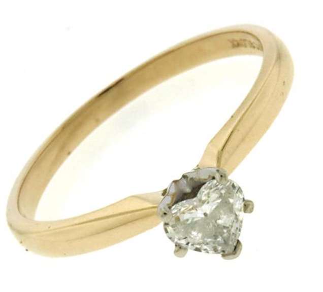 Beautiful Heart Solatire Diamond Yellow Gold Ring