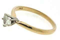 Beautiful Heart Solatire Diamond Yellow Gold Ring