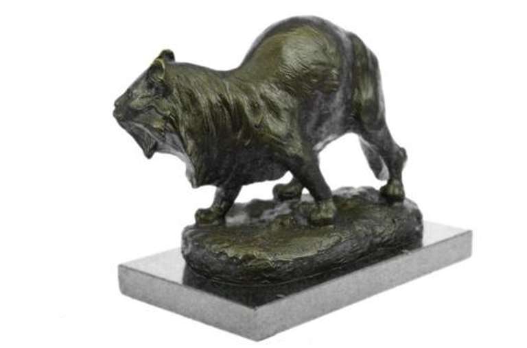 A Persian Cat Bronze Sculpture Figurine