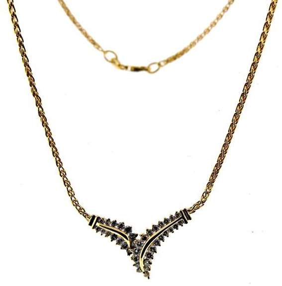Dazzling 1ctw Diamond V Yellow Gold Necklace
