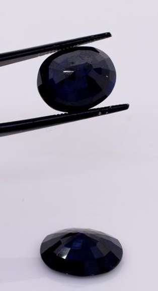 Lovely Set of 2 Oval-Cut Sapphires, 15.20CTW
