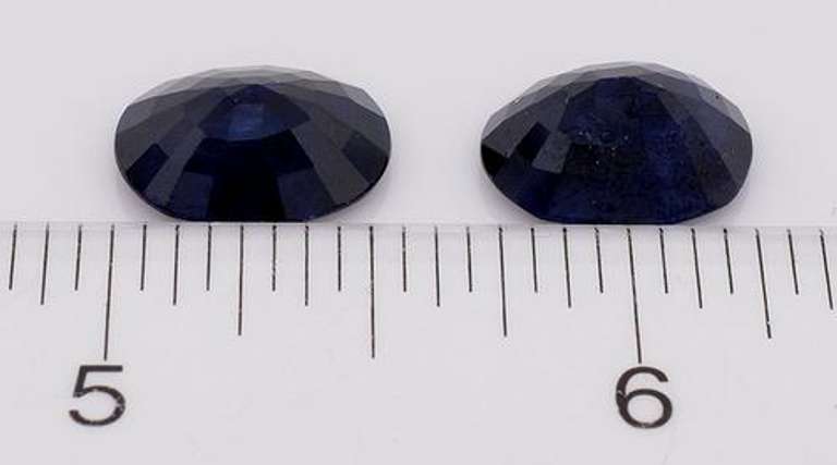 Lovely Set of 2 Oval-Cut Sapphires, 15.20CTW