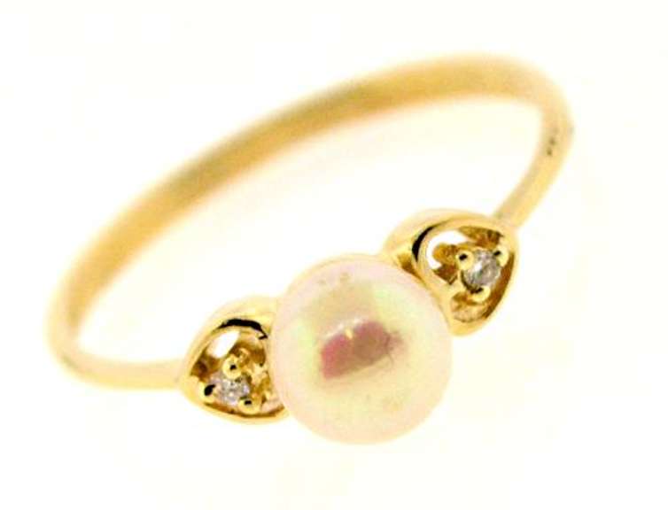Simple Pearl and Diamond Yellow Gold Ring