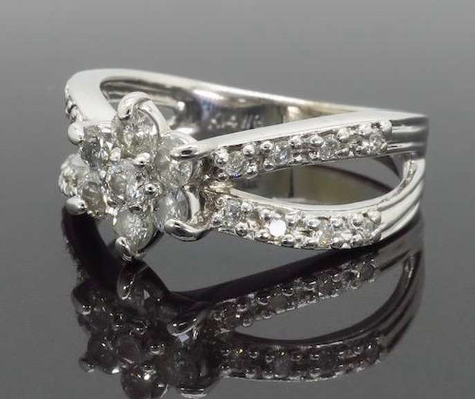 14K White Gold Floral Diamond Ring