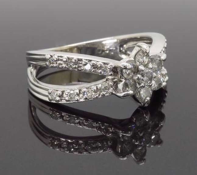 14K White Gold Floral Diamond Ring