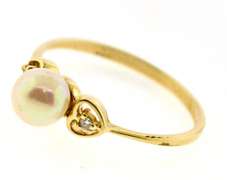 Simple Pearl and Diamond Yellow Gold Ring