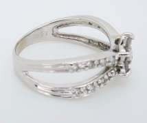 14K White Gold Floral Diamond Ring