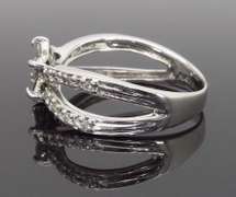 14K White Gold Floral Diamond Ring