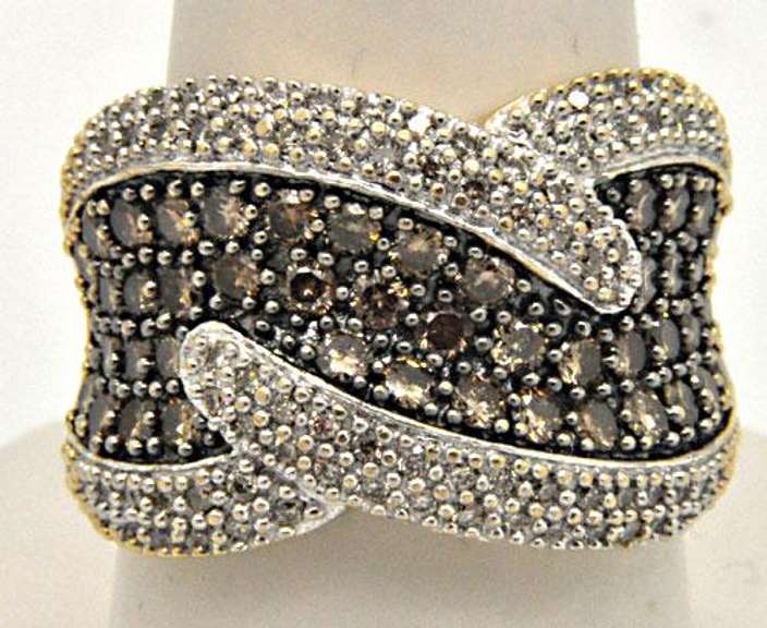 LADIES 14K GOLD WITH WHITE AND CHOCOLATE DIAMONDS.