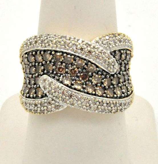 LADIES 14K GOLD WITH WHITE AND CHOCOLATE DIAMONDS.