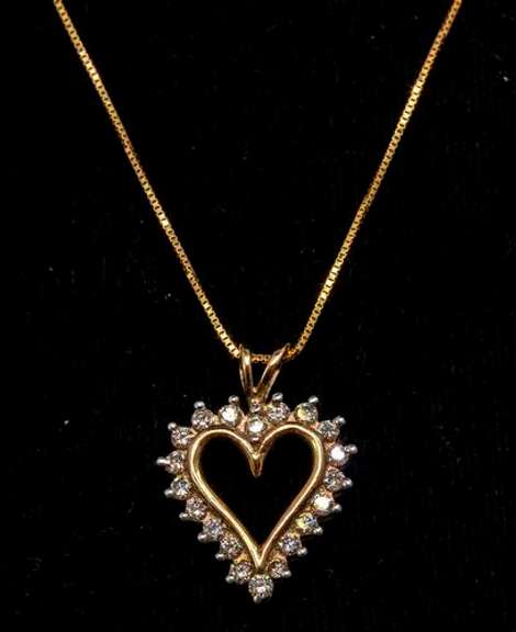 Sparkling Diamond Heart Necklace in Gold