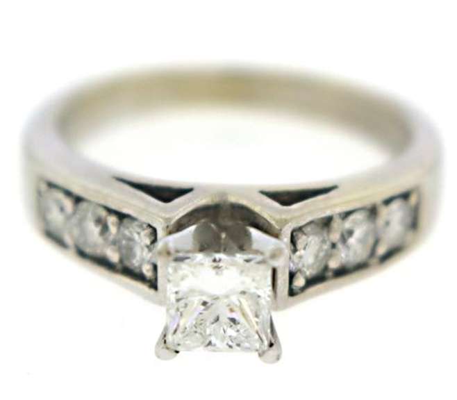 Dazzling Princess Diamond w Side Diamond Ring