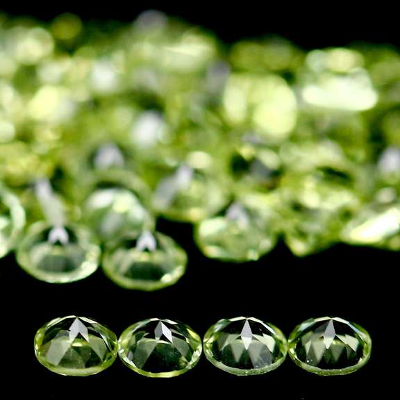 Brilliant 5.38ct set of matched diamond cut Peridot
