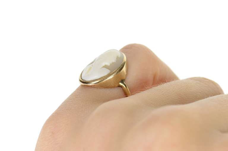 14K Yellow Gold Victorian Carved Shell Cameo Statement Ring