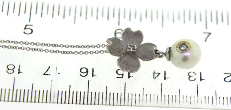 Nice Diamond & Pearl Dogwood Flower Necklace