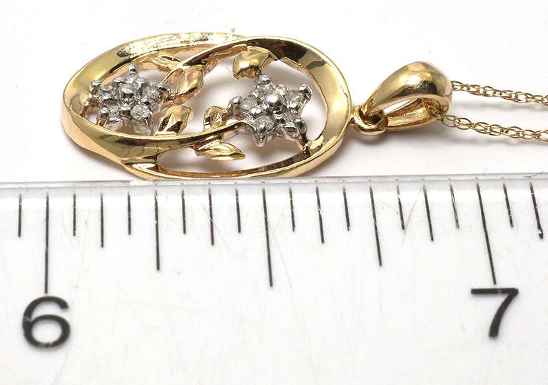 Diamond Pendant & Chain in Yellow Gold