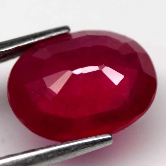 Vivid blood red 3.15ct Ruby from Madagascar