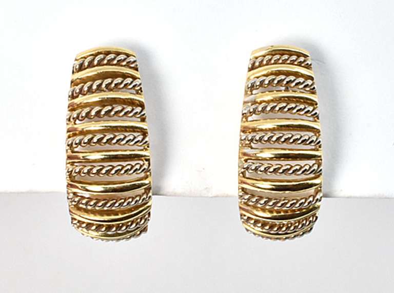 Dainty Easy to Wear YG Earrings