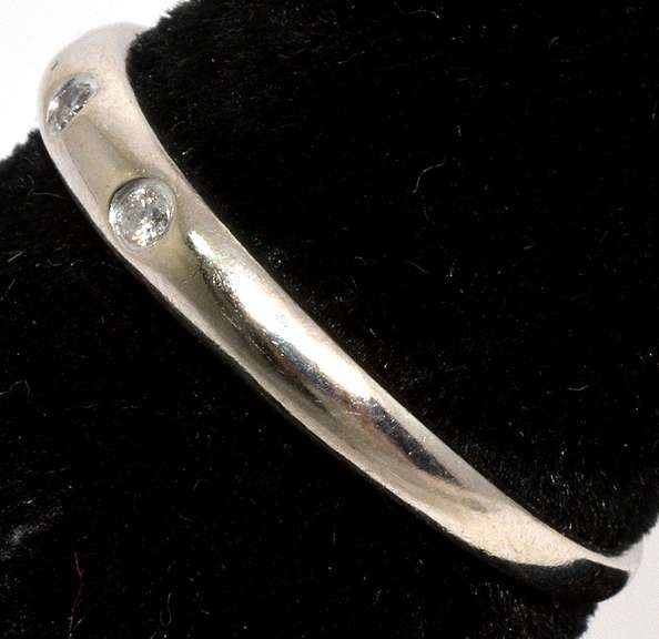 14KT White Gold Diamond Band Ring
