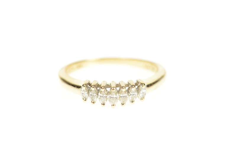 14K Yellow Gold 0.25 Ctw Graduated Marquise Diamond Band Ring