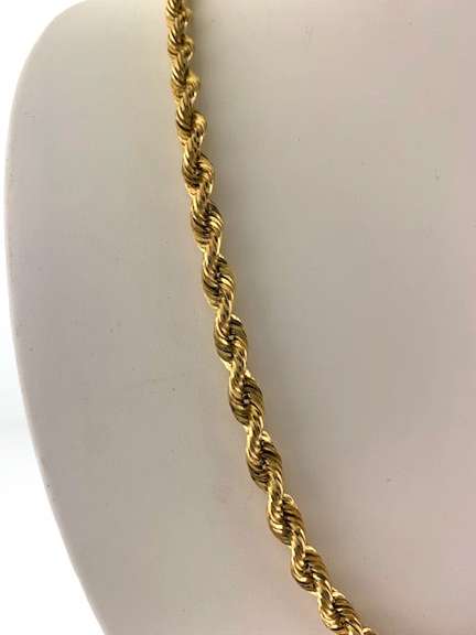 Gorgeous 14kt yellow gold rope chain necklace