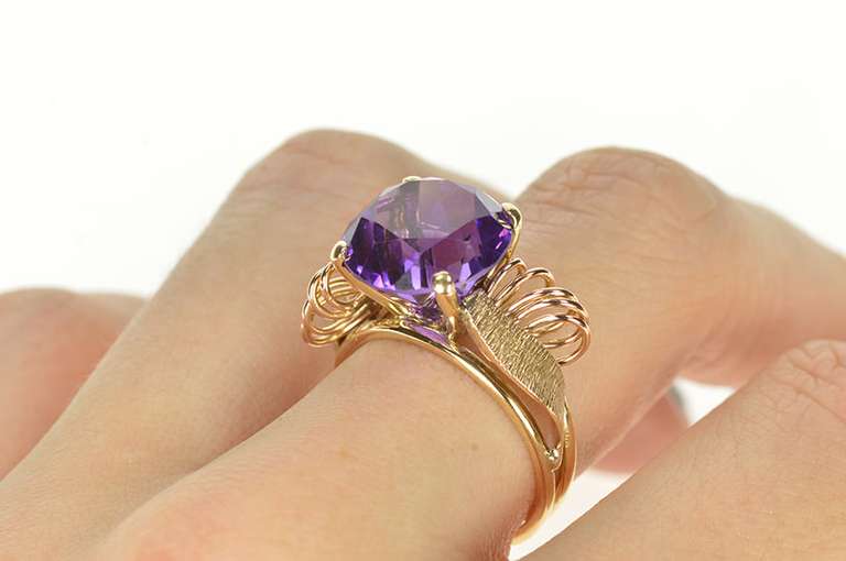 14K Yellow Gold 1960's Retro Amethyst Loop Bypass Cocktail Ring