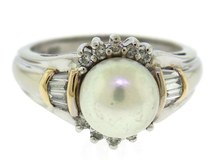 Elegant White Gold Pearl & Diamond Ring