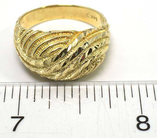 Dazzling 14KT Yellow Gold Ring
