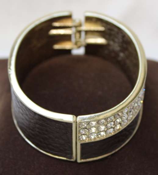 An Eye Catching Metal Wowem Bracelet