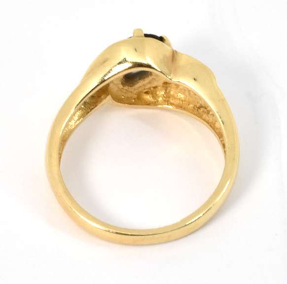 Feminine Oval Sapphire & Diamond Ring
