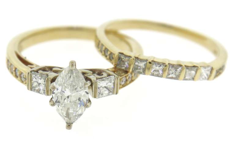 Dazzling 1.96cts Diamond Wedding Set
