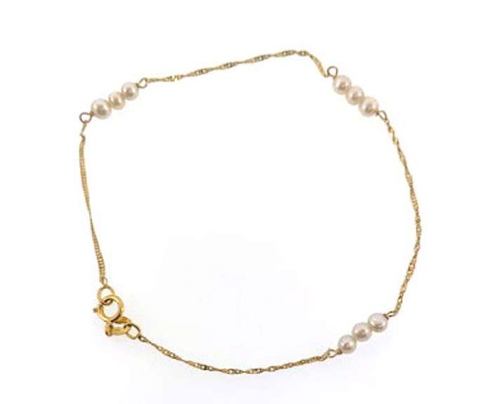 Dainty 14kt Gold and Bead Bracelet