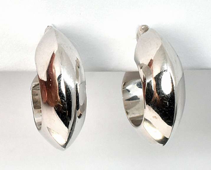 Thick Penny Sized 18k WG Earrings