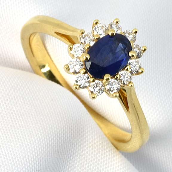 Classic Sapphire & Diamond Ring