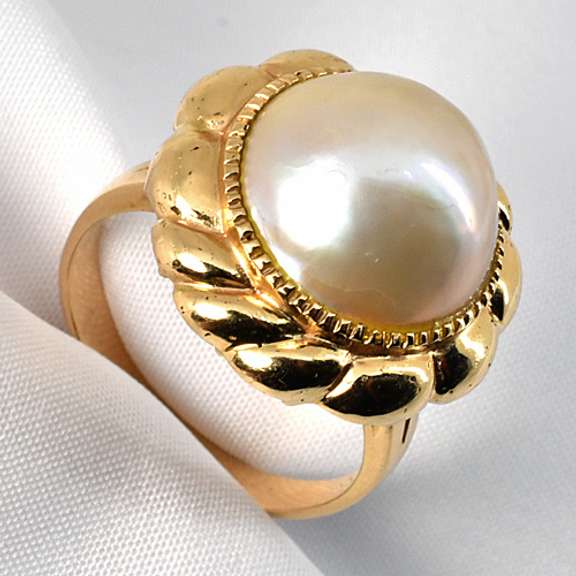 Lovely modren Mobe Pearl Ring