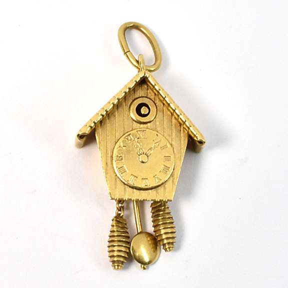Well Detailed 18k Clock Charm