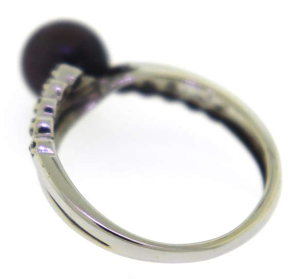 Flashy 7.5mm Black Pearl Ring w Diamond Accent