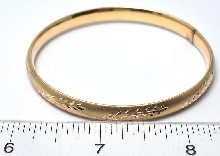 14KT Yellow Gold Etched Hinged Bracelet
