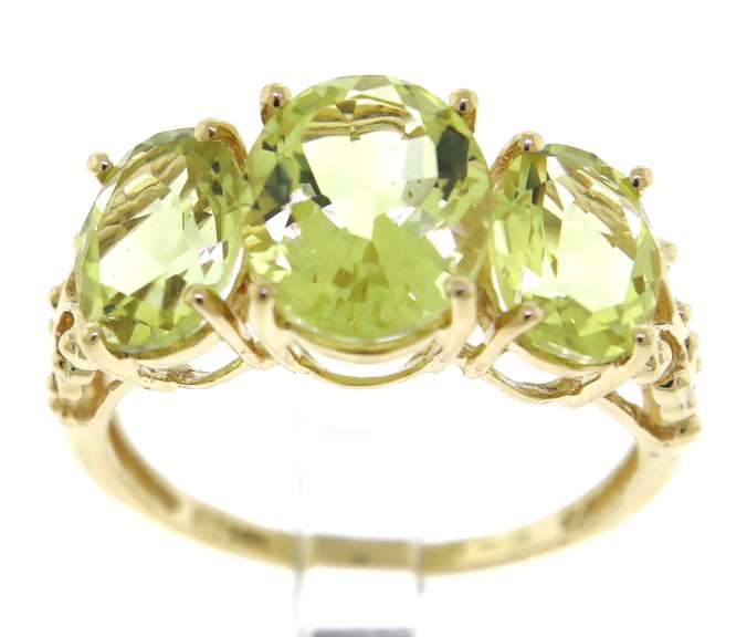 Gorgeous Lime Quartz 3 Stone Ring